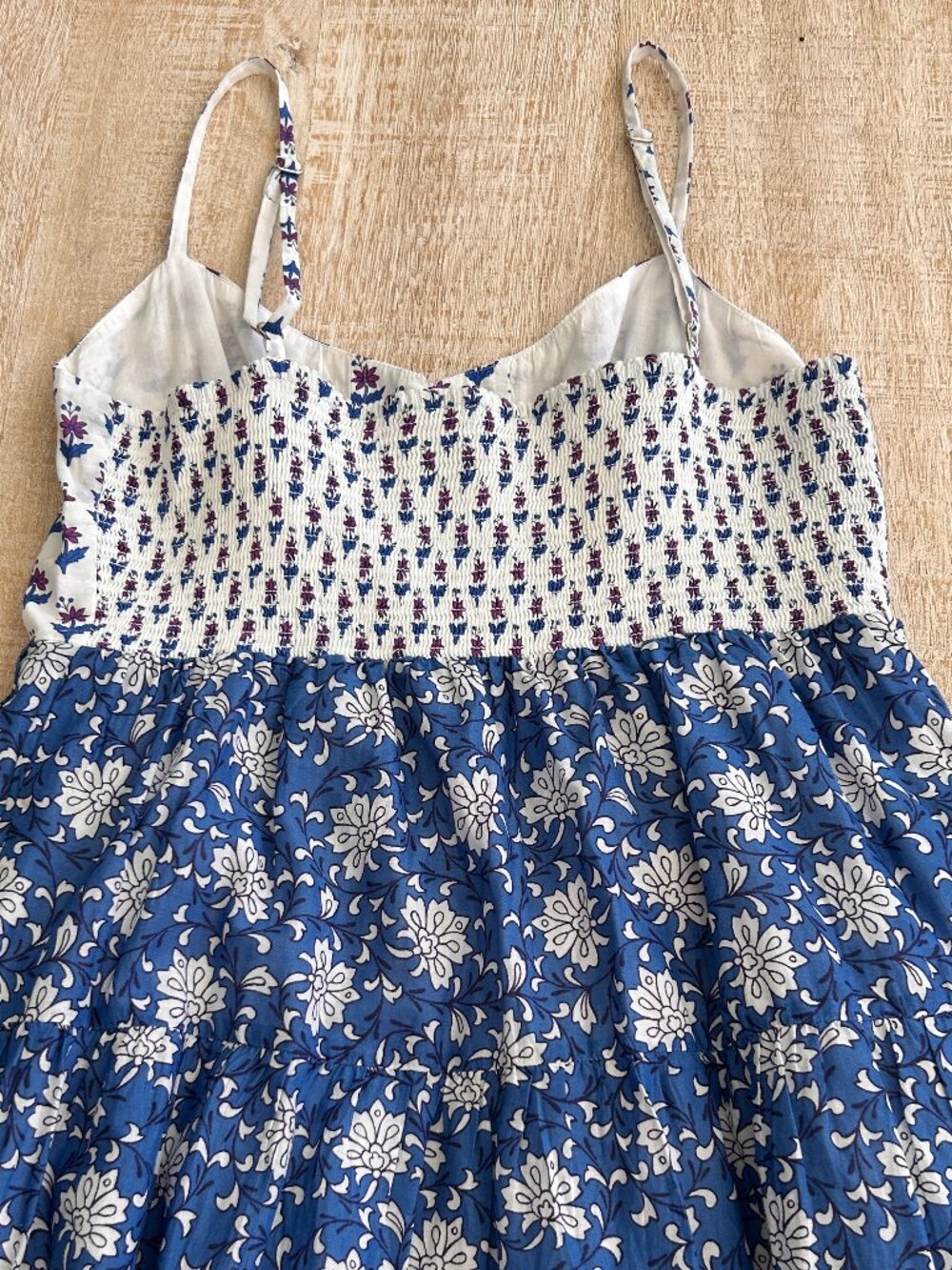 J. CREW Blue White Floral Block Print Smocked Patchwork CottonTiered Dress 4P - Picture 14 of 16